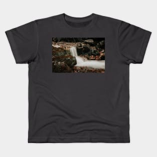 Small waterfall, long exposure Kids T-Shirt